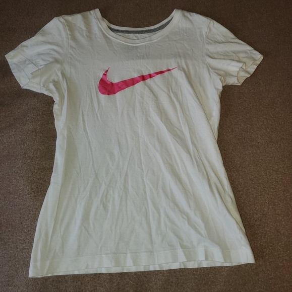 nike shirt with check in the middle